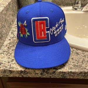 I’m selling a hat that i don’t wear anymore only wore twice $30 dollars